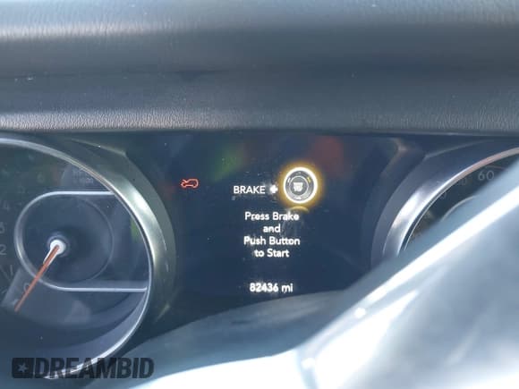 ✅ 2021 Jeep Wrangler Unlimited Sahara Altitude • VIN: 1C4HJXEG1MW597127 • Lot: 43594022. Wystawiony na IAAI z przebiegiem 82 436 mil. Bezpłatny archiwum sprzedaży aukcyjnych z USA i szczegółowy raport historii pojazdu na DreamBid. Zdjęcie 7.