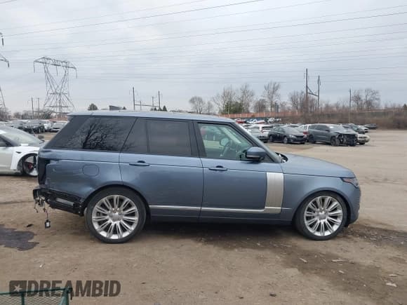 ✅ 2019 Land Rover Range Rover HSE • VIN: SALGS2SV1KA516631 • Lot: 41630116. Listed on IAAI with 41,840 mi. Free auction sales archive from the USA and detailed vehicle history report at DreamBid. Image 13.