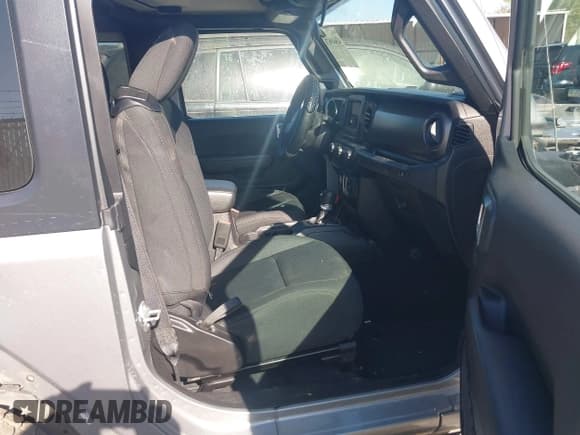 ✅ 2019 Jeep Wrangler Sport S • VIN: 1C4GJXAG9KW621690 • Lot: 43649676. Listed on IAAI with 38,778 mi. Free auction sales archive from the USA and detailed vehicle history report at DreamBid. Image 5.