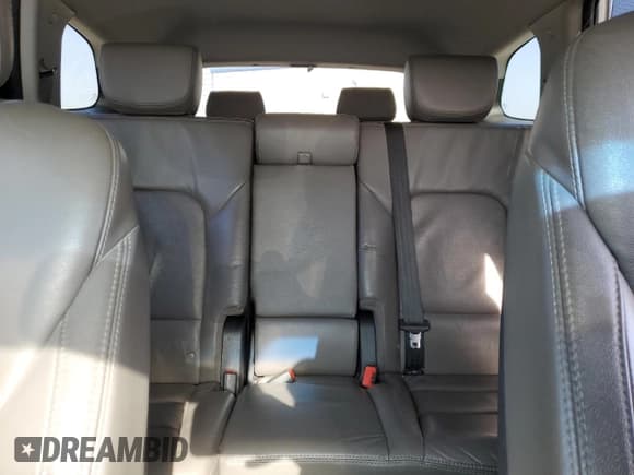 ✅ 2015 Hyundai Santa Fe Limited • VIN: KM8SN4HF6FU112034 • Лот: 84737894. Опубликован ранее на Copart с пробегом 168 581 миль. Бесплатный доступ к архиву аукционных продаж из США и подробный отчёт об истории автомобиля на DreamBid. Изображение 10.