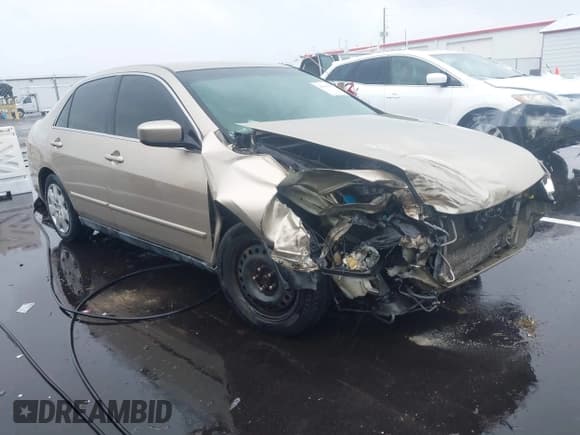 ✅ 2003 Honda Accord LX • VIN: 1HGCM66313A037385 • Lot: 42942358. Listed on IAAI with 385,096 mi. Free auction sales archive from the USA and detailed vehicle history report at DreamBid. Image 1.