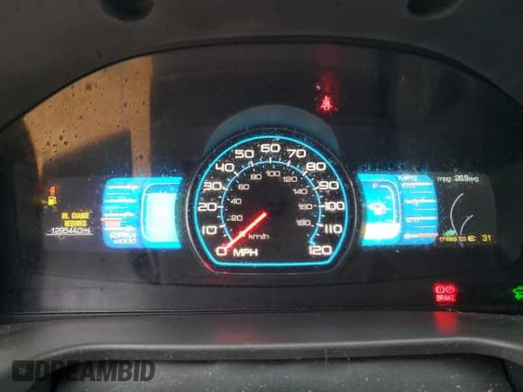 ✅ 2011 Ford Fusion Hybrid • VIN: 3FADP0L38BR335499 • Lot: 90818935. Wystawiony na Copart z przebiegiem 129 544 mil. Bezpłatny archiwum sprzedaży aukcyjnych z USA i szczegółowy raport historii pojazdu na DreamBid. Zdjęcie 9.