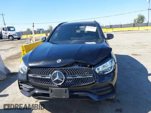 ✅ 2021 Mercedes-Benz GLC 300 • VIN: W1N0G8DB6MV286007 • Lot: 42940680. Listed on IAAI with 120,716 mi. Free auction sales archive from the USA and detailed vehicle history report at DreamBid. Image 12.