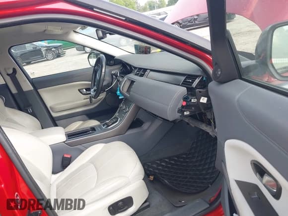 ✅ 2019 Land Rover Range Rover Evoque SE • VIN: SALVP2RXXKH349662 • Lot: 42400254. Listed on IAAI with 102,487 mi. Free auction sales archive from the USA and detailed vehicle history report at DreamBid. Image 5.