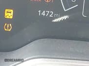 ✅ 2024 Toyota Corolla Cross Hybrid S • VIN: 7MUFBABG6RV049322 • Lot: 42330318. Wystawiony na IAAI z przebiegiem 1 472 mil. Bezpłatny archiwum sprzedaży aukcyjnych z USA i szczegółowy raport historii pojazdu na DreamBid. Zdjęcie 15.