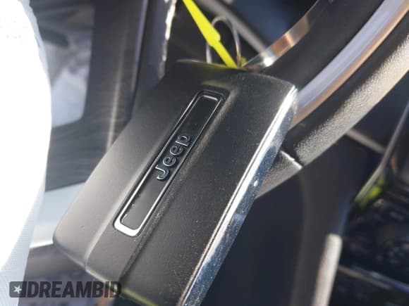 ✅ 2022 Jeep Grand Cherokee • VIN: 1C4RJYB66N8757188 • Lot: 43411033. Listed on IAAI with 27,381 mi. Free auction sales archive from the USA and detailed vehicle history report at DreamBid. Image 11.