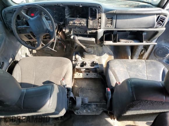 ✅ 2001 GMC Sierra 2500HD SL • VIN: 1GTHK29U01Z288260 • Lot: 80630905. Wystawiony na Copart z przebiegiem 187 125 mil. Bezpłatny archiwum sprzedaży aukcyjnych z USA i szczegółowy raport historii pojazdu na DreamBid. Zdjęcie 8.