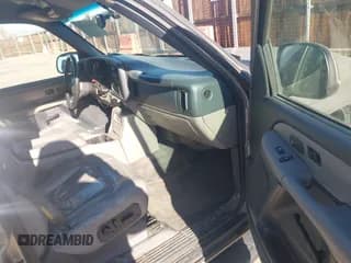 ✅ 2001 Chevrolet Suburban LS • VIN: 3GNFK16T21G261971 • Лот: 41663621. Опубликован ранее на IAAI с пробегом 323 550 миль. Бесплатный доступ к архиву аукционных продаж из США и подробный отчёт об истории автомобиля на DreamBid. Изображение 5.