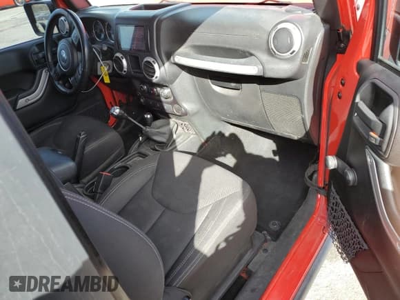 ✅ 2016 Jeep Wrangler Rubicon • VIN: 1C4BJWCG9GL184221 • Lot: 41691135. Listed on Copart with 67,295 mi. Free auction sales archive from the USA and detailed vehicle history report at DreamBid. Image 8.