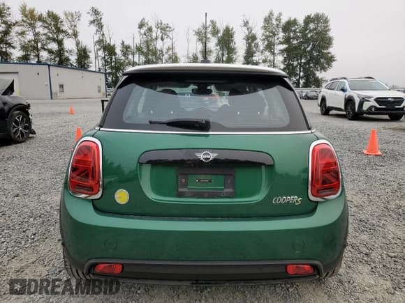 ✅ 2024 MINI Hardtop Cooper SE • VIN: WMW13DJ04R2V89229 • Lot: 70956595. Listed on Copart with 4,139 mi. Free auction sales archive from the USA and detailed vehicle history report at DreamBid. Image 6.