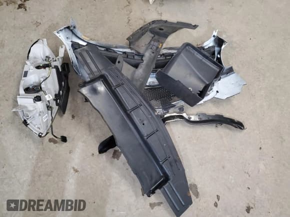 ✅ 2011 Chevrolet Malibu 1LS • VIN: 1G1ZB5E10BF252565 • Lot: 82637954. Listed on Copart with 105,950 mi. Free auction sales archive from the USA and detailed vehicle history report at DreamBid. Image 12.