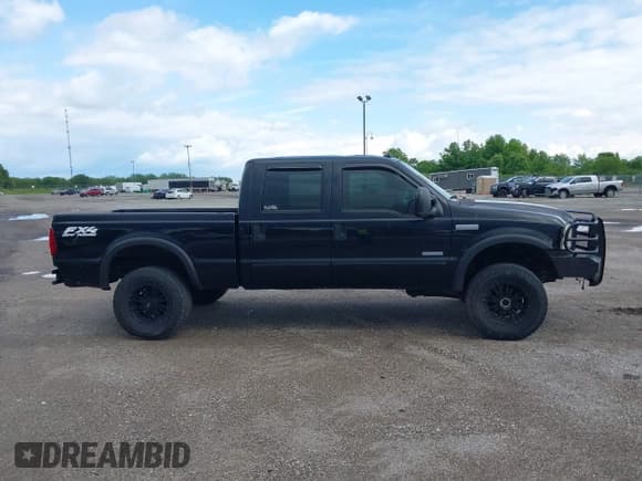 ✅ 2005 Ford F-250 XL • VIN: 1FTSW21PX5EA16621 • Lot: 42330472. Listed on IAAI with 237,031 mi. Free auction sales archive from the USA and detailed vehicle history report at DreamBid. Image 14.