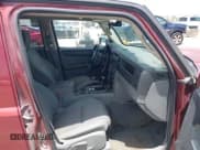 ✅ 2007 Jeep Commander Sport • VIN: 1J8HG48P87C618000 • Lot: 42705799. Listed on IAAI with 207,938 mi. Free auction sales archive from the USA and detailed vehicle history report at DreamBid. Image 5.