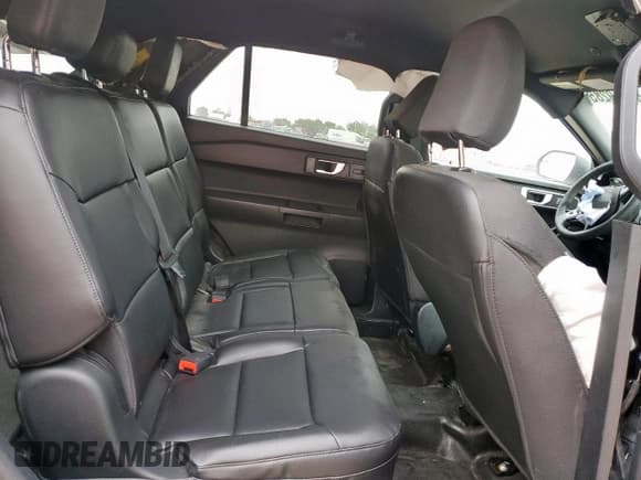 ✅ 2021 Ford Police Interceptor Utility • VIN: 1FM5K8AB6MGC33260 • Lot: 56519285. Wystawiony na Copart z przebiegiem 37 400 mil. Bezpłatny archiwum sprzedaży aukcyjnych z USA i szczegółowy raport historii pojazdu na DreamBid. Zdjęcie 10.