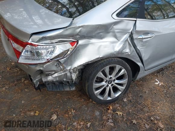 ✅ 2014 Hyundai Azera • VIN: KMHFG4JGXEA350953 • Lot: 43634144. Listed on IAAI with 192,563 mi. Free auction sales archive from the USA and detailed vehicle history report at DreamBid. Image 6.