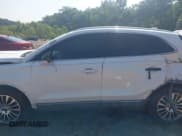 ✅ 2016 Lincoln MKC Reserve • VIN: 5LMCJ3C9XGUJ24214 • Lot: 43003723. Wystawiony na IAAI z przebiegiem Nie podano. Bezpłatny archiwum sprzedaży aukcyjnych z USA i szczegółowy raport historii pojazdu na DreamBid. Zdjęcie 15.