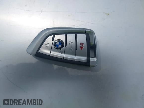 ✅ 2014 BMW 5 Series 528i xDrive • VIN: WBA5A7C51ED615091 • Лот: 42469450. Опубликован ранее на IAAI с пробегом 94 862 миль. Бесплатный доступ к архиву аукционных продаж из США и подробный отчёт об истории автомобиля на DreamBid. Изображение 11.