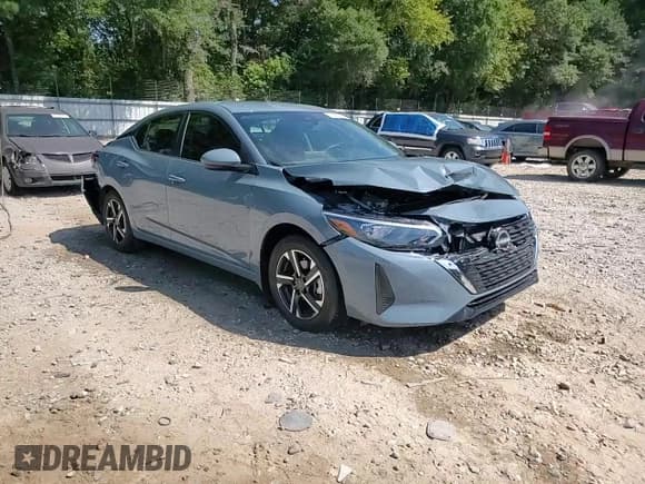 ✅ 2025 Nissan Sentra SV • VIN: 3N1AB8CV1SY211532 • Лот: 71986355. Опубликован ранее на Copart с пробегом 5 876 миль. Бесплатный доступ к архиву аукционных продаж из США и подробный отчёт об истории автомобиля на DreamBid. Изображение 13.