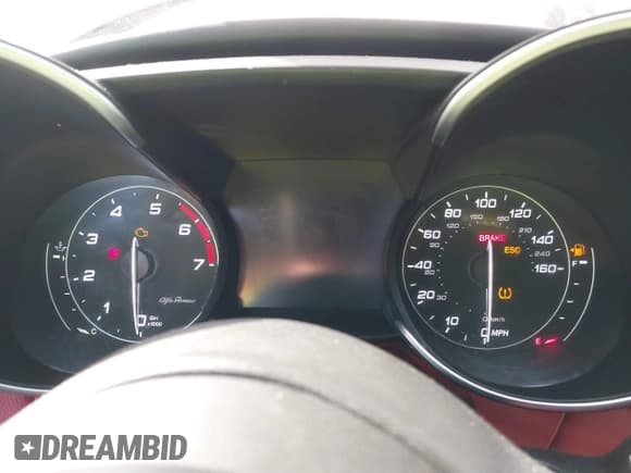 ✅ 2017 Alfa Romeo Giulia Ti • VIN: ZARFAEEN1H7540670 • Lot: 41790762. Listed on IAAI with 85,030 mi. Free auction sales archive from the USA and detailed vehicle history report at DreamBid. Image 7.