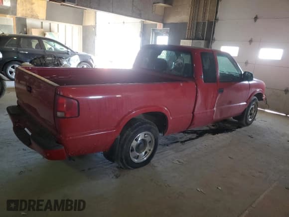 ✅ 2000 GMC Sonoma SLS • VIN: 1GTCS19W1Y8304827 • Lot: 47727685. Wystawiony na Copart z przebiegiem 254 655 mil. Bezpłatny archiwum sprzedaży aukcyjnych z USA i szczegółowy raport historii pojazdu na DreamBid. Zdjęcie 3.
