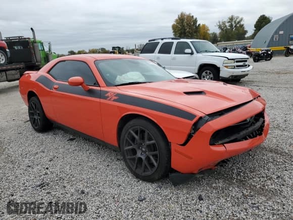 ✅ 2018 Dodge Challenger T/A • VIN: 2C3CDZBT8JH132437 • Lot: 74110823. Wystawiony na Copart z przebiegiem Nie podano. Bezpłatny archiwum sprzedaży aukcyjnych z USA i szczegółowy raport historii pojazdu na DreamBid. Zdjęcie 4.