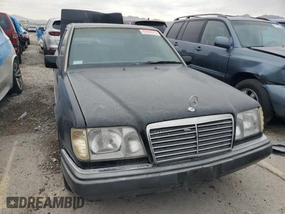 ✅ 1994 Mercedes-Benz E 320 • VIN: WDBEA32E4RC124781 • Lot: 85058675. Listed on Copart with 166,325 mi. Free auction sales archive from the USA and detailed vehicle history report at DreamBid. Image 5.