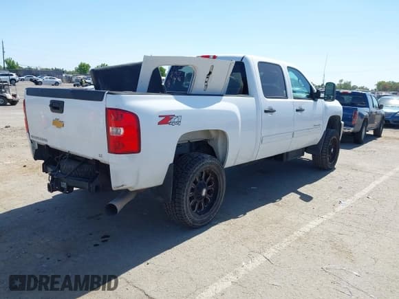 ✅ 2012 Chevrolet Silverado 2500HD LT • VIN: 1GC1KXC81CF222833 • Лот: 42322440. Опубликован ранее на IAAI с пробегом 218 076 миль. Бесплатный доступ к архиву аукционных продаж из США и подробный отчёт об истории автомобиля на DreamBid. Изображение 4.