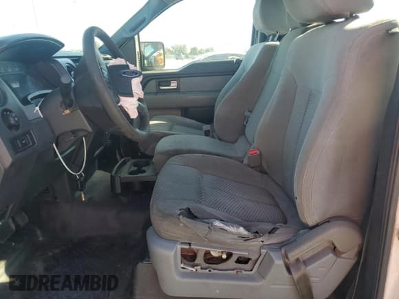 ✅ 2014 Ford F-150 XL • VIN: 1FTNF1CF8EKD47940 • Лот: 82479715. Опубликован ранее на Copart с пробегом 182 214 миль. Бесплатный доступ к архиву аукционных продаж из США и подробный отчёт об истории автомобиля на DreamBid. Изображение 7.