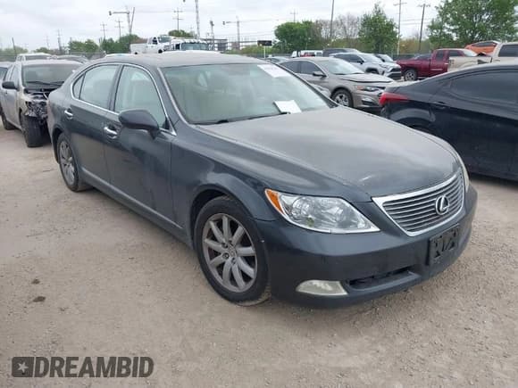 ✅ 2007 Lexus LS 460 L • VIN: JTHGL46F475000913 • Lot: 41878241. Listed on IAAI with 241,359 mi. Free auction sales archive from the USA and detailed vehicle history report at DreamBid. Image 1.