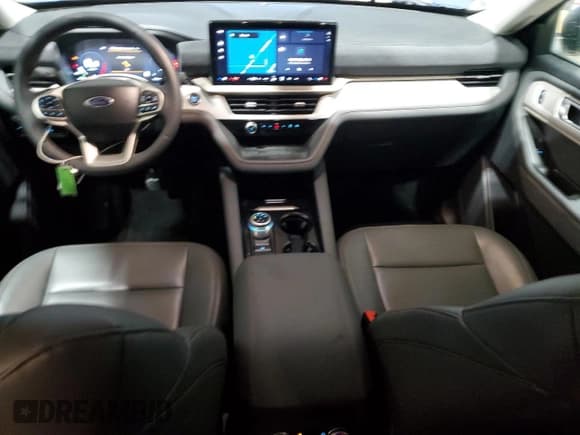 ✅ 2025 Ford Explorer Active • VIN: 1FMUK8DH7SGC04746 • Lot: 91765415. Listed on Copart with 8,589 mi. Free auction sales archive from the USA and detailed vehicle history report at DreamBid. Image 8.