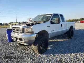 ✅ 2003 Ford F-250 XL • VIN: 1FTNX21P63EC53579 • Lot: 90367095. Wystawiony na Copart z przebiegiem Nie podano. Bezpłatny archiwum sprzedaży aukcyjnych z USA i szczegółowy raport historii pojazdu na DreamBid. Zdjęcie 1.