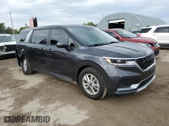 ✅ 2024 Kia Carnival LX • VIN: KNDNB4H36R6323694 • Lot: 82477615. Wystawiony na Copart z przebiegiem 59 576 mil. Bezpłatny archiwum sprzedaży aukcyjnych z USA i szczegółowy raport historii pojazdu na DreamBid. Zdjęcie 4.