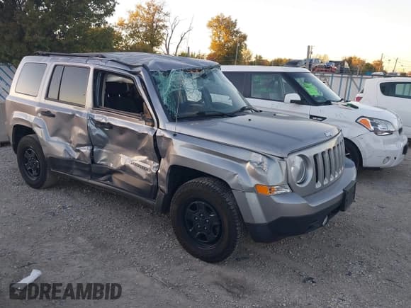 ✅ 2017 Jeep Patriot Sport • VIN: 1C4NJPBA0HD134433 • Lot: 43614694. Listed on IAAI with 98,136 mi. Free auction sales archive from the USA and detailed vehicle history report at DreamBid. Image 1.