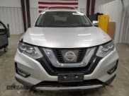 ✅ 2017 Nissan Rogue SL • VIN: JN8AT2MV9HW284920 • Лот: 49767525. Опубликован ранее на Copart с пробегом 138 772 миль. Бесплатный доступ к архиву аукционных продаж из США и подробный отчёт об истории автомобиля на DreamBid. Изображение 5.