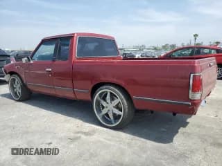 ✅ 1986 Nissan 720 • VIN: JN6ND06S4GW111559 • Lot: 53158565. Wystawiony na Copart z przebiegiem 186 515 mil. Bezpłatny archiwum sprzedaży aukcyjnych z USA i szczegółowy raport historii pojazdu na DreamBid. Zdjęcie 2.