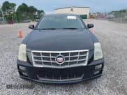 ✅ 2008 Cadillac STS RWD • VIN: 1G6DK67V880191410 • Лот: 42619392. Опубликован ранее на IAAI с пробегом 240 191 миль. Бесплатный доступ к архиву аукционных продаж из США и подробный отчёт об истории автомобиля на DreamBid. Изображение 6.