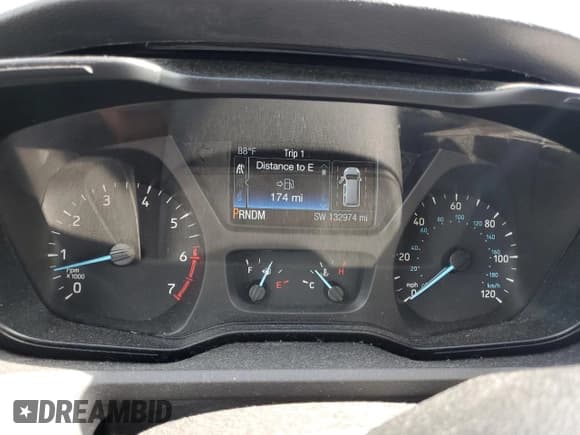 ✅ 2018 Ford Transit Passenger XL • VIN: 1FBZX2YG2JKB39878 • Lot: 54557905. Wystawiony na Copart z przebiegiem 132 974 mil. Bezpłatny archiwum sprzedaży aukcyjnych z USA i szczegółowy raport historii pojazdu na DreamBid. Zdjęcie 9.