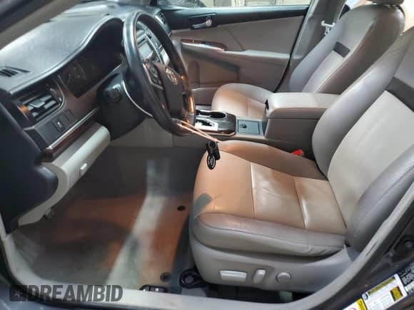 ✅ 2012 Toyota Camry XLE • VIN: 4T4BF1FK1CR266566 • Lot: 91004145. Wystawiony na Copart z przebiegiem 170 394 mil. Bezpłatny archiwum sprzedaży aukcyjnych z USA i szczegółowy raport historii pojazdu na DreamBid. Zdjęcie 7.