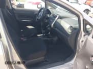 ✅ 2014 Nissan Note S Plus • VIN: 3N1CE2CP6EL410494 • Lot: 42538850. Wystawiony na IAAI z przebiegiem 72 746 mil. Bezpłatny archiwum sprzedaży aukcyjnych z USA i szczegółowy raport historii pojazdu na DreamBid. Zdjęcie 5.