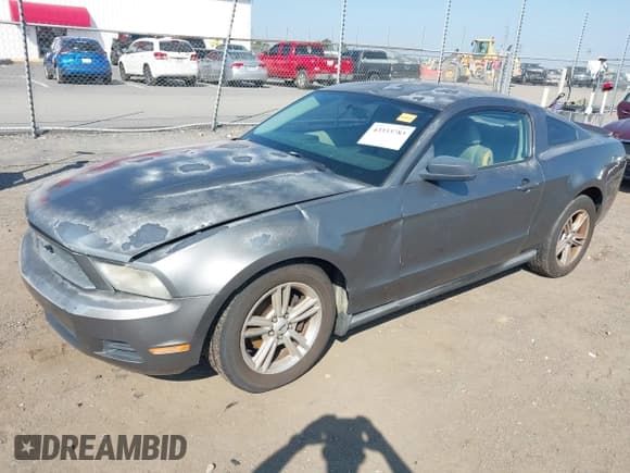 ✅ 2010 Ford Mustang V6 • VIN: 1ZVBP8AN5A5130774 • Lot: 43333783. Listed on IAAI with 237,730 mi. Free auction sales archive from the USA and detailed vehicle history report at DreamBid. Image 22.