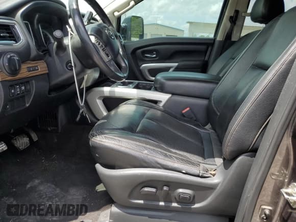 ✅ 2017 Nissan Titan SL • VIN: 1N6BA1F27HN547900 • Лот: 61768145. Опубликован ранее на Copart с пробегом 148 383 миль. Бесплатный доступ к архиву аукционных продаж из США и подробный отчёт об истории автомобиля на DreamBid. Изображение 7.