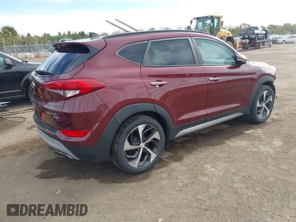 ✅ 2017 Hyundai Tucson Sport • VIN: KM8J3CA29HU307891 • Лот: 43538018. Опубликован ранее на IAAI с пробегом 223 095 миль. Бесплатный доступ к архиву аукционных продаж из США и подробный отчёт об истории автомобиля на DreamBid. Изображение 4.