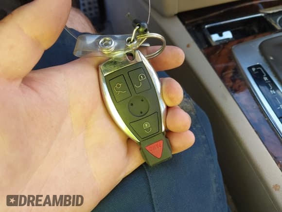 ✅ 2013 Mercedes-Benz C 300 Sport • VIN: WDDGF8AB2DR243862 • Lot: 43385092. Listed on IAAI with 181,909 mi. Free auction sales archive from the USA and detailed vehicle history report at DreamBid. Image 11.