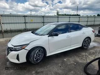 ✅ 2024 Nissan Sentra SR • VIN: 3N1AB8DV3RY333902 • Lot: 65086975. Wystawiony na Copart z przebiegiem 25 125 mil. Bezpłatny archiwum sprzedaży aukcyjnych z USA i szczegółowy raport historii pojazdu na DreamBid. Zdjęcie 1.