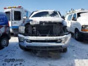 ✅ 2018 Ram 2500 Tradesman • VIN: 3C6UR5CJ3JG135003 • Lot: 45672215. Wystawiony na Copart z przebiegiem 56 238 mil. Bezpłatny archiwum sprzedaży aukcyjnych z USA i szczegółowy raport historii pojazdu na DreamBid. Zdjęcie 5.