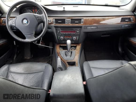 ✅ 2009 BMW 3 Series 328i • VIN: WBAPH73559A171855 • Lot: 91285325. Listed on Copart with 261,391 mi. Free auction sales archive from the USA and detailed vehicle history report at DreamBid. Image 8.