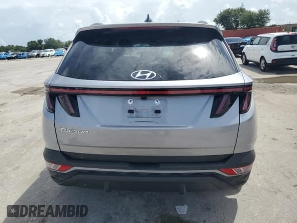 ✅ 2022 Hyundai Tucson Preferred • VIN: KM8JB3AE8NU053941 • Lot: 70451354. Wystawiony na Copart z przebiegiem 34 235 mil. Bezpłatny archiwum sprzedaży aukcyjnych z USA i szczegółowy raport historii pojazdu na DreamBid. Zdjęcie 6.