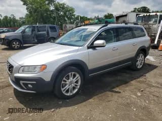 ✅ 2016 Volvo XC70 T5 Drive-E Premier • VIN: YV440MBK2G1268217 • Lot: 64384765. Listed on Copart with 100,539 mi. Free auction sales archive from the USA and detailed vehicle history report at DreamBid. Image 1.