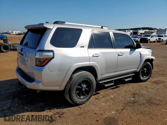 ✅ 2022 Toyota 4Runner SR5 Premium • VIN: JTEFU5JR5N5277466 • Lot: 85115385. Listed on Copart with 43,014 mi. Free auction sales archive from the USA and detailed vehicle history report at DreamBid. Image 3.