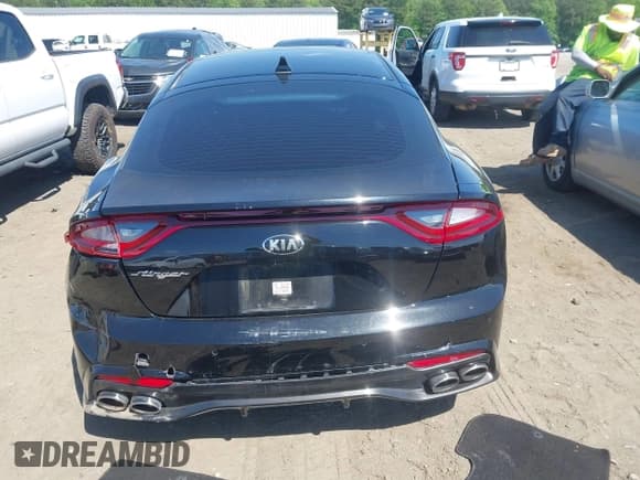 ✅ 2018 Kia Stinger Premium • VIN: KNAE25LA1J6032792 • Лот: 42166476. Опубликован ранее на IAAI с пробегом 159 759 миль. Бесплатный доступ к архиву аукционных продаж из США и подробный отчёт об истории автомобиля на DreamBid. Изображение 17.